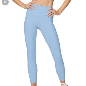 NWOT ALO Airlift High Waist Midi Leggings